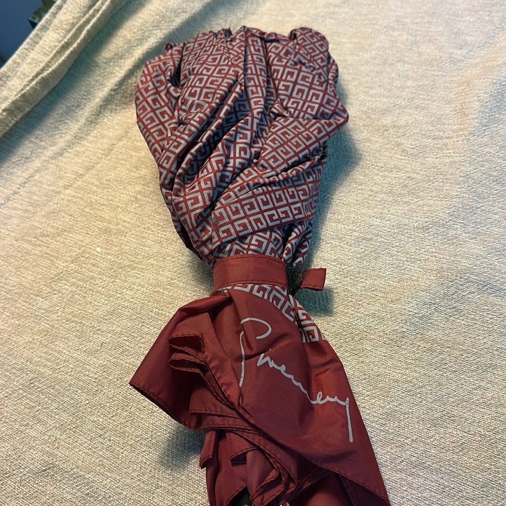 Elegant VINTAGE GIVENCHY  Burgundy Patterned Umbrella - Picture 2 of 16